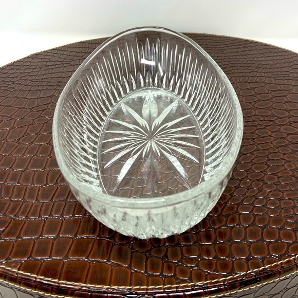 Princess House Highlights 24% Full Lead Crystal Oval Serving Dish. - Picture 2 of 5